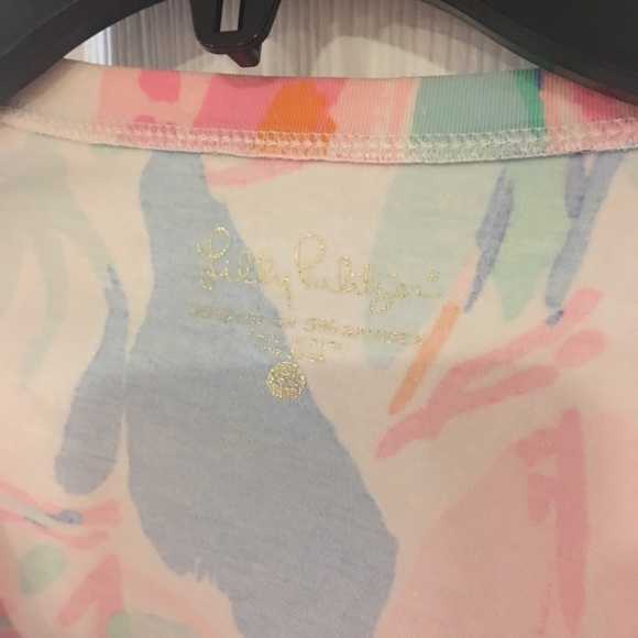 Lilly Pulitzer V-Neck Tee​ - Picture 2 of 3